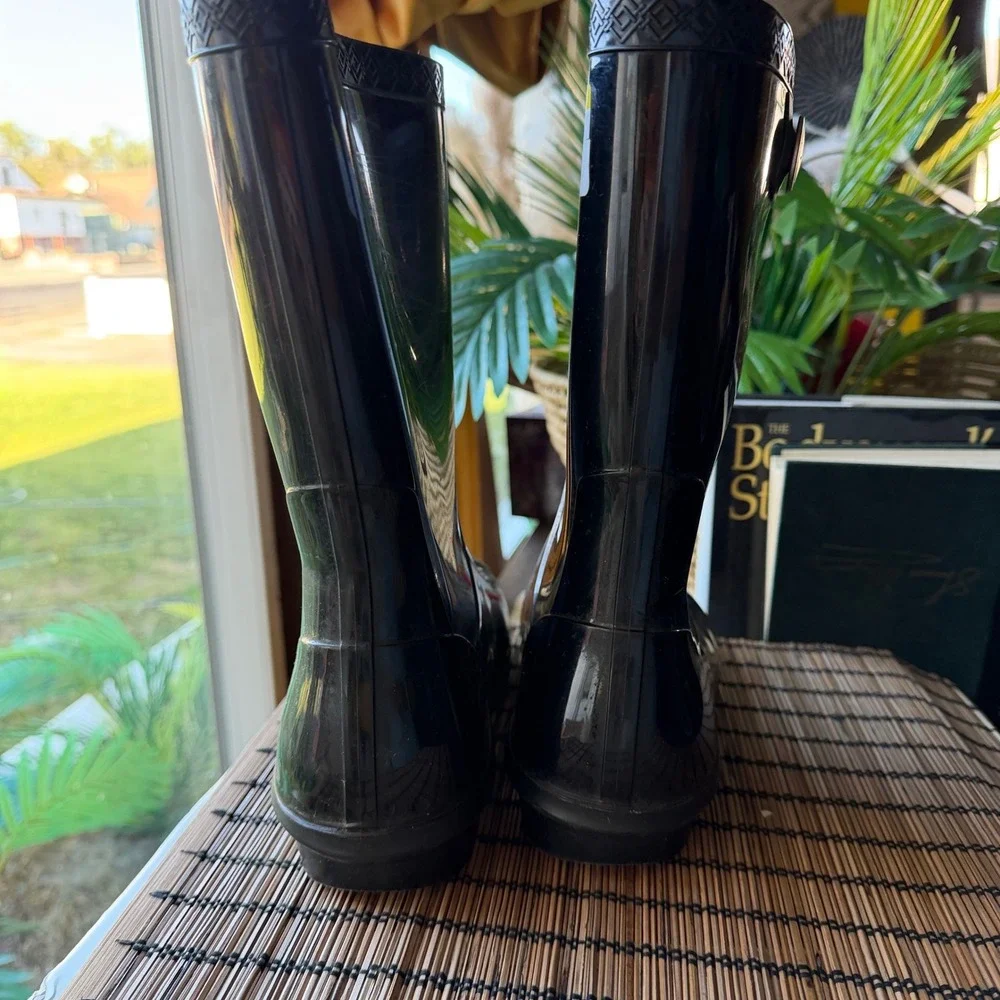 UGG Shaye Black Glossy Waterproof Rubber Rain Boots Womens USA Made Lug Sole